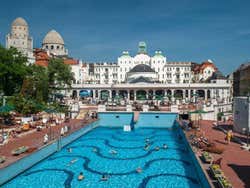 Balneário Gellert, piscina exterior