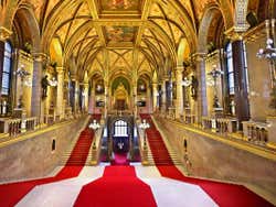 Escadaria do Parlamento de Budapeste