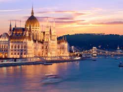 Parlamento de Budapeste ao entardecer